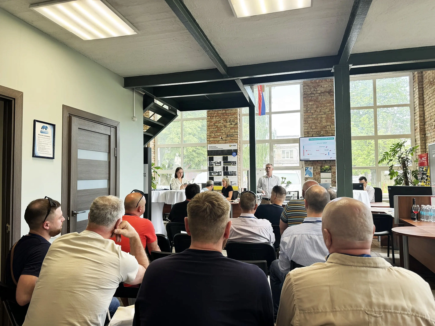 В компании "Технология" состоялся бизнес-завтрак